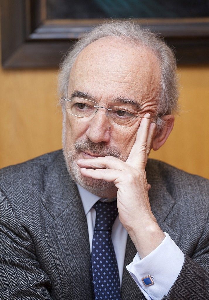 Retrato de  Santiago Muñoz Machado