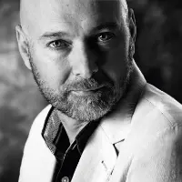 Retrato de Fernando J. Múñez