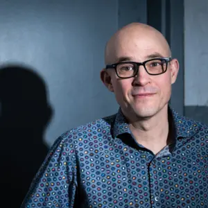 Retrato de Mark Fortier