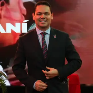 Retrato de Alejandro Linares Camberos