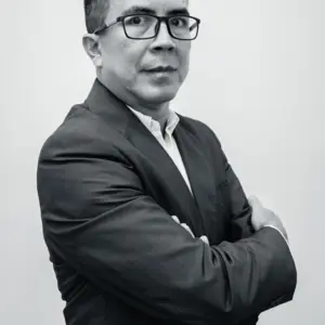 Retrato de  Mauricio Mora Ladino