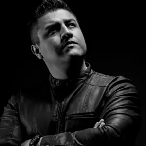 Retrato de  Charlie Becerra