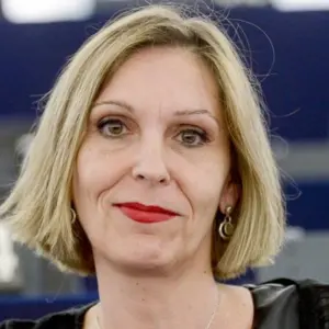 Retrato de Beatriz Becerra Basterrechea